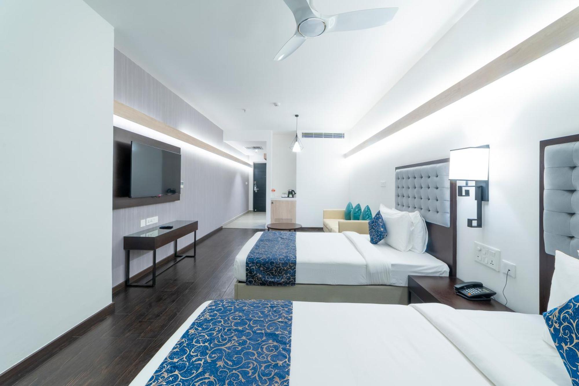 Hotel Deccan Serai Grande, Gachibowli, Hyderabad Bagian luar foto
