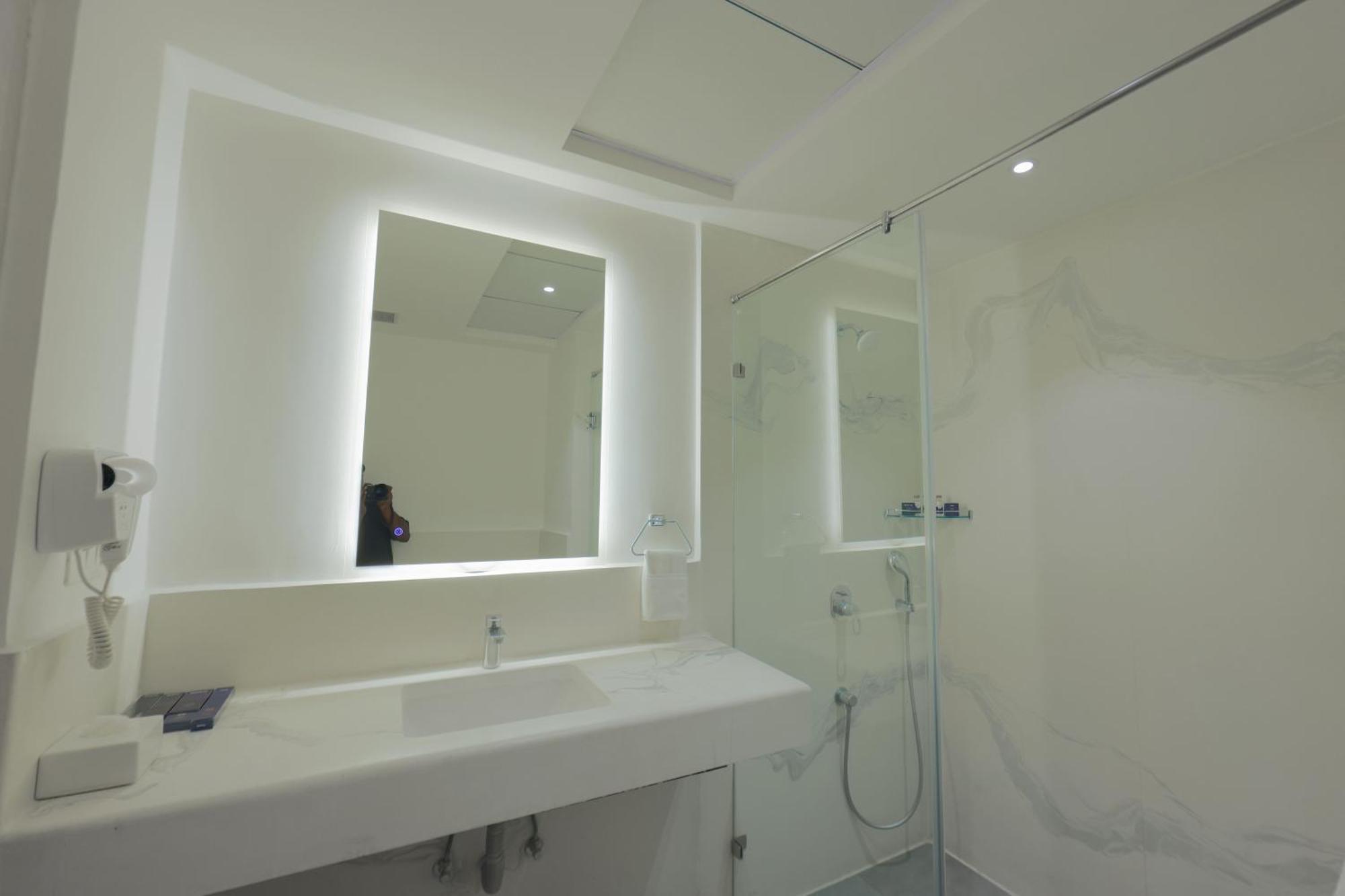 Hotel Deccan Serai Grande, Gachibowli, Hyderabad Bagian luar foto